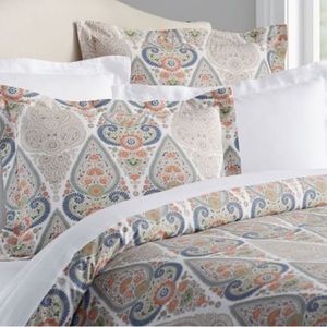 Pottery Barn Organic Cotton GISELA set of KING Pillow Shams EXCELLENT CONDITION